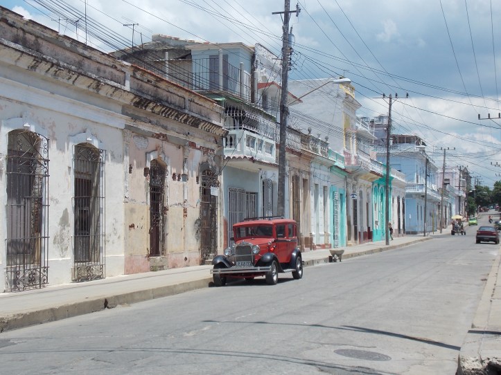 Cienfuegos carrer.JPG