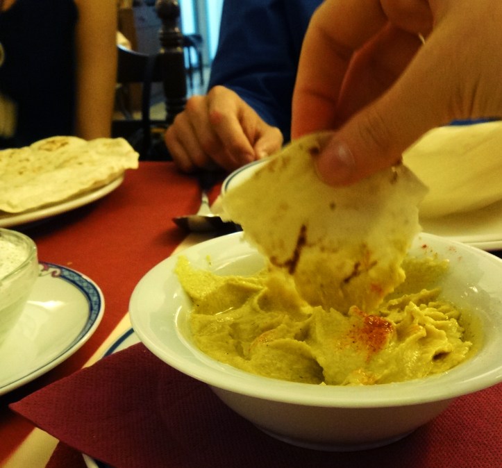 rincón persa_homús