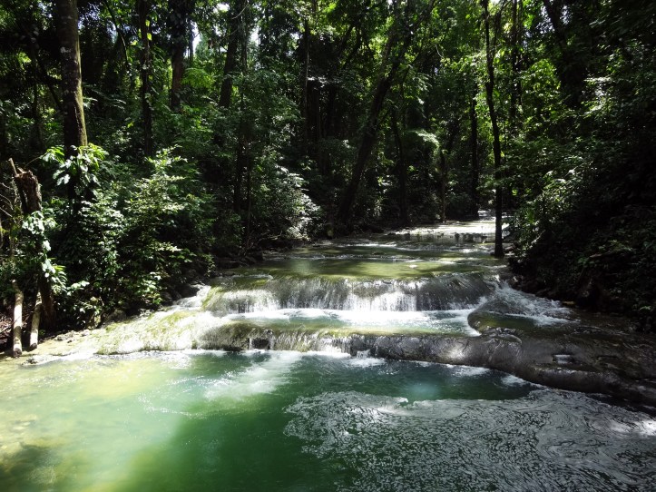 siete-altares-cascades-baix