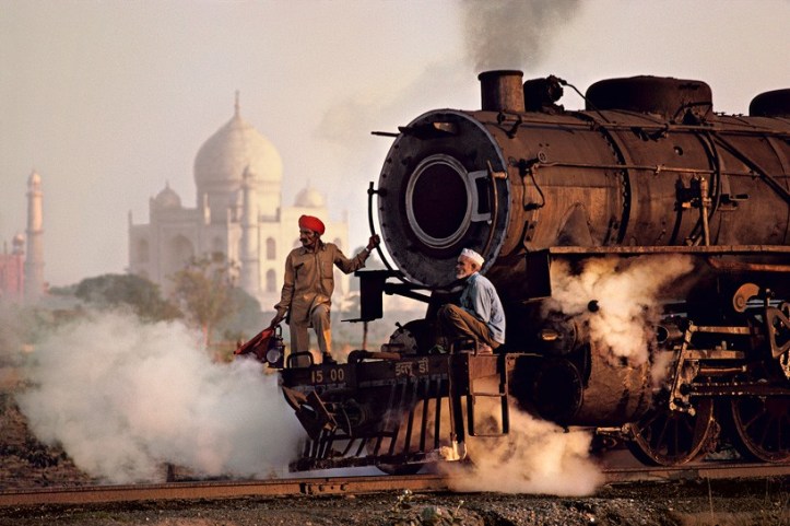 steve-mccurry-tren-taj-mahal