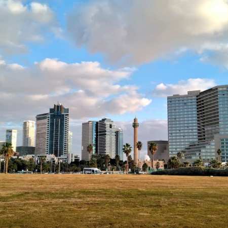 contrast tel aviv