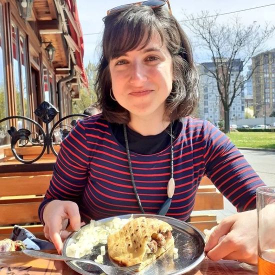 Gaudint d'un ćevapčići tradicional